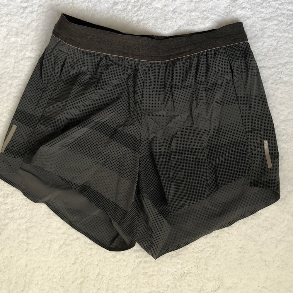 REI size x-small digital camo running shorts